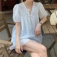 ราคา New in Mini Dress มินิเดรส เสื้อลูกไม้ฉลุสีขาว (18785403050)