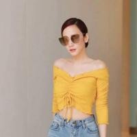 ราคา เสื้อปาดไหล่ ผ้าร่อง สีชมพู แบบแม่อั้ม งานป้าย ผ้าดี ใส่ครั้งเดียว (2376499226)