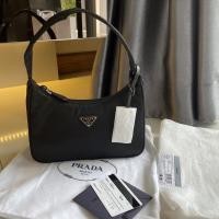ราคา prada hoboปี2021สีดำ (13343229815)
