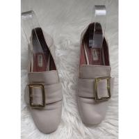 ราคา ✌️แท้มือสอง♥️ ไซส์ 37-38 ส้นสูง bally DC ชัด พื้นหนังเดิมๆ ติดกันลื่นเรียบร้อย รองเท้าแบรนด์เนมมือสอง (18760474108)