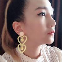 ราคา ต่างหูแบบเสียบปอมหัวใจหน้ายิ้ม (7127458956)