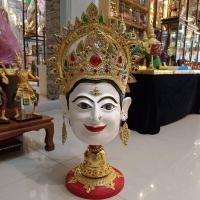 ราคา เศียรเทพ พระแม่ลักษมี ขนาดครอบ เนื้อกระดาษทนทาน ปิดทอง ประดับพลอย ใส่ตาแก้ว งานสวย ฟรีฐานไม้สีแดง (20248323685)
