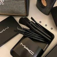 ราคา แปรงแต่งหน้าMac เซต12 ชิ้น พร้อมกล่องเหล็ก (11555273926)