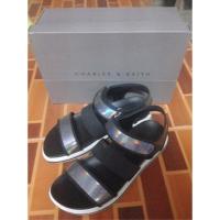 ราคา charles & keith size39 แท้ (36768392)