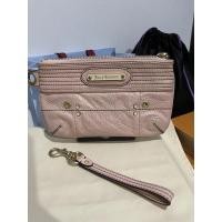 ราคา กระเป๋าคล้องมือ Juicy Couture มือสองของแท้ (17750341524)