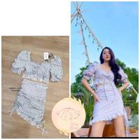 ราคา Sale ชุดเซตเสื้อ+กระโปรง ลายสก๊อต สีฟ้าสลับเหลือง งานป้าย Bellita (9925775189)