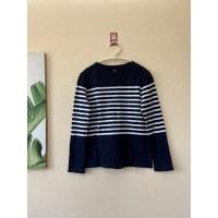 ราคา Uniqlo kids เสื้อยืดแขนยาวลายขวาง สีขาวกรม สภาพใหม่ (21126595922)