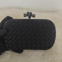 ราคา CO210402095 Bottega Veneta / Satin Knot Clutch (9442071346)