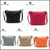 ราคา กระเป๋าสะพายหนังแบรนด์ David Jones ของแท้ พร้อมส่ง (289486)