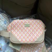 ราคา Kloset กระเป๋าถือ มีสายคล้องมือ สีครีม (4212264285)