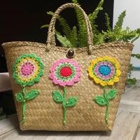 ราคา กระเป๋าถือสานจากกระจูด ตกแต่งงานถักโครเชท์ เป็นดอกไม้บาน กว้าง 14” สูง 8” (7751163563)