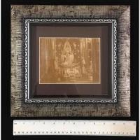 ราคา กรอบรูปไม้นอกหลังเต่า ภาพถ่ายเก่าถูกเคลือบพลาสติกรักษาไว้ “พระพุทธชินราช” ภาพถ่ายราวปี 2520 ต้นๆ (12706183795)