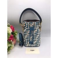 ราคา Fendi Montresor Mini Bucket Light Blue Y20 (10029714084)