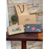 ราคา COACH ACCORDION ZIP WALLET IN SIGNATURE CANVAS (13355349793)