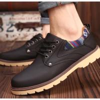 ราคา รองเท้าผ้าใบชายแฟชั่น(หนัง)สีดำ (478671729)