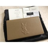ราคา กระเป๋าถือ คลัทช์ ของแท้ 100% Used like new Authentic YSL Clutch สีเบจ (17184240022)
