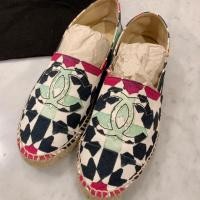 ราคา *ของแท้* ของใหม่ CHANEL espadrilles canvas size 38 (2308341548)