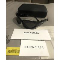 ราคา Balenciaga Swift Oval Sunglasses Black ส่งฟรี (21490017384)