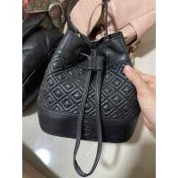 ราคา tory burch ทรงจีบ สีดำ ของแท้ (22421667840)