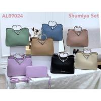 ราคา กระเป๋าแบรนด์แท้ซูมิย่า Shumiya ขนาด 8.5" หูจับรูปหัวใจ แถมฟรีกระเป๋าสตางค์ใบยาว 1 ใบ (รหัสรุ่น AL89024) (5753445048)