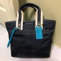 ราคา ของแท้ 100% กระเป๋า Coach Shopping มินิสุดน่ารักมือสอง (3130111314)