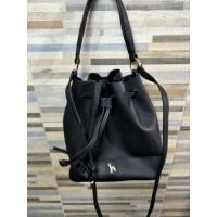 ราคา กระเป๋าสะพายทรงขนมจีบ Black Martine แท้มือสองสภาพสวย (2846017555)