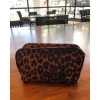 ราคา กระเป๋าใส่เครื่องสำอางมือสอง สภาพดี ส่งต่อค่ะ (22717089870)