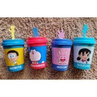 ราคา แก้วร้อน โดราเอมอน 7-11 ชุดแก้วมาพร้อมช้อนคน (18329399767)