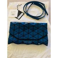 ราคา bao bao issey miyake tonneau clutch & crossbody bag มือสอง ของแท้100% (18558036902)