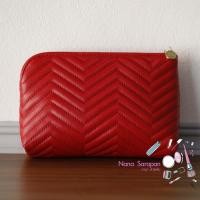 ราคา Estee Lauder กระเป๋าใส่เครื่องสำอาง หนังสีแดงสด เย็บลายซิกแซก สวย เปรี้ยว เก๋มากค่ะ (7235503297)