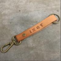 ราคา พวงกุญแจหนังแท้ สลักชื่อ ฟรี personalize keychain (4337907542)