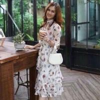 ราคา ชุดเซต 2 ชิ้น งานผ้าชีฟอง คอตั้งสไตล์โชคเกอร์ พิมพ์ลายขนนก พร้อมกระโปร่งลายเดียวกัน (707068960)