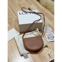 ราคา กระเป๋าloewe สีน้ำตาล (9044805974)