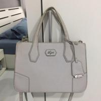 ราคา กระเป๋าสะพายข้าง lyn มือสอง แท้ 100% (1583866336)