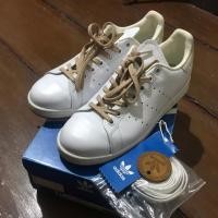 ราคา Adidas smith มือสอง สภาพ 99% ของแท้ เบอร์ 7 1/2 ใส่ไปครั้งเดียว ส่งฟรี!!! (1723226380)