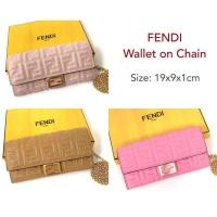 ราคา FENDI Wallet On Chain ของแท้ 100% [ส่งฟรี] (8011082972)