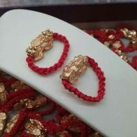 ราคา แหวน ปี่เซี๊ยะ ด้ายแดง เมืองจีน เสริมบารมี โชคลาภ เรียกทรัพย์ ความร๊ากก สนใจบูชา ทักมาจร้า สาธุ (1643034412)