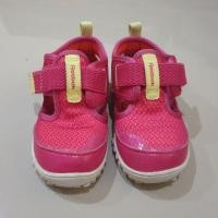 ราคา พร้อมส่งรองเท้าเด็กแบรนด์แท้ Reebok (7141851230)