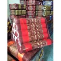 ราคา หมอนสามเหลี่ยม10ช่องติดเบาะรองนั่ง1พับ ลายขิด ลายโบราณ ใช้นั่งเอนหลัง เป็นของฝาก ของชำร่วย (2658773009)