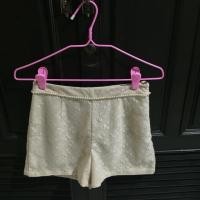 ราคา กางเกงผ้าลูกไม้ lyn around (950391318)