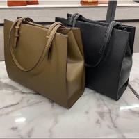 ราคา charles & keith ( แท้ outlet ) (21648161927)