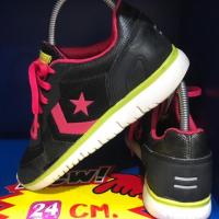 ราคา Converse size 38/24แท้ สวยๆแจ่มๆ (2334627973)