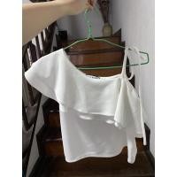 ราคา เสื้อปาดไหล่ข้างเดียว ผูกโบว์ สีขาว (6991091145)