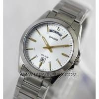 ราคา Casio นาฬิกาข้อมือ รุ่น Standard Gent สีขาว สายสแตนเลส MTP-1370D-7A2VDF (7806639168)