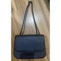 ราคา Charles & Keith - Ultra Matte Black กระเป๋าสะพาย โซ่ดำ (19074930697)