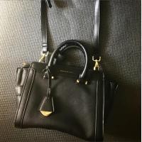 ราคา กระเป๋า Charles & Keith ของแท้ มือสอง (1281078686)