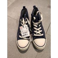 ราคา รองเท้าผ้าใบชายZaraมือสอง ใหม่มาก รองเท้าชายไซส์38/39 (9608653370)