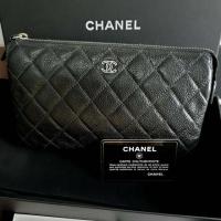 ราคา Used Chanel Mini Clutch Black Caviar Holo21 (6215986273)