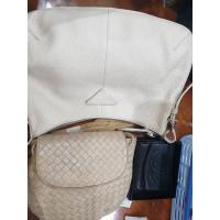 ราคา Authentic bags : PRADA BOTTEGA AND CHANEL (10361525151)