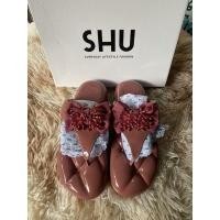ราคา Shu berry sofa พร้อมส่ง (11942392332)